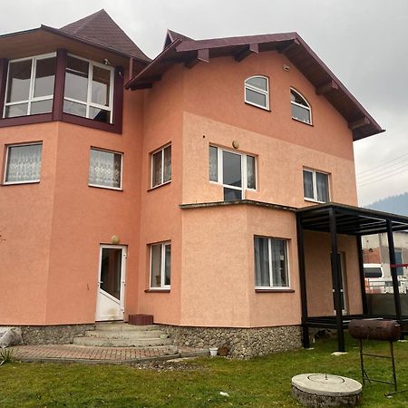 Appartement Domashnya Oselya à Verkhovyna Extérieur photo