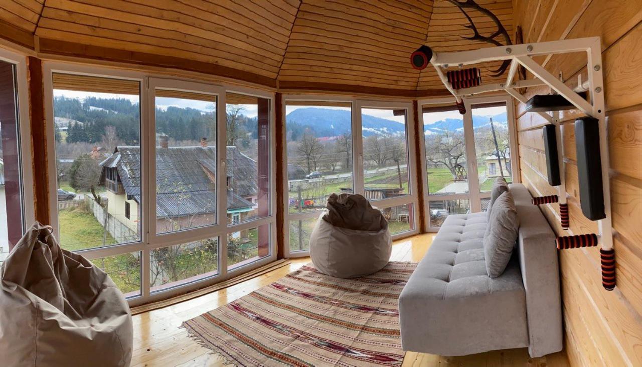 Appartement Domashnya Oselya à Verkhovyna Extérieur photo