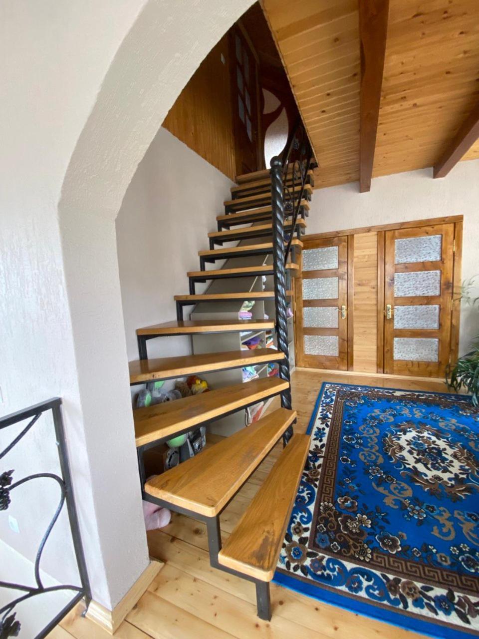 Appartement Domashnya Oselya à Verkhovyna Extérieur photo