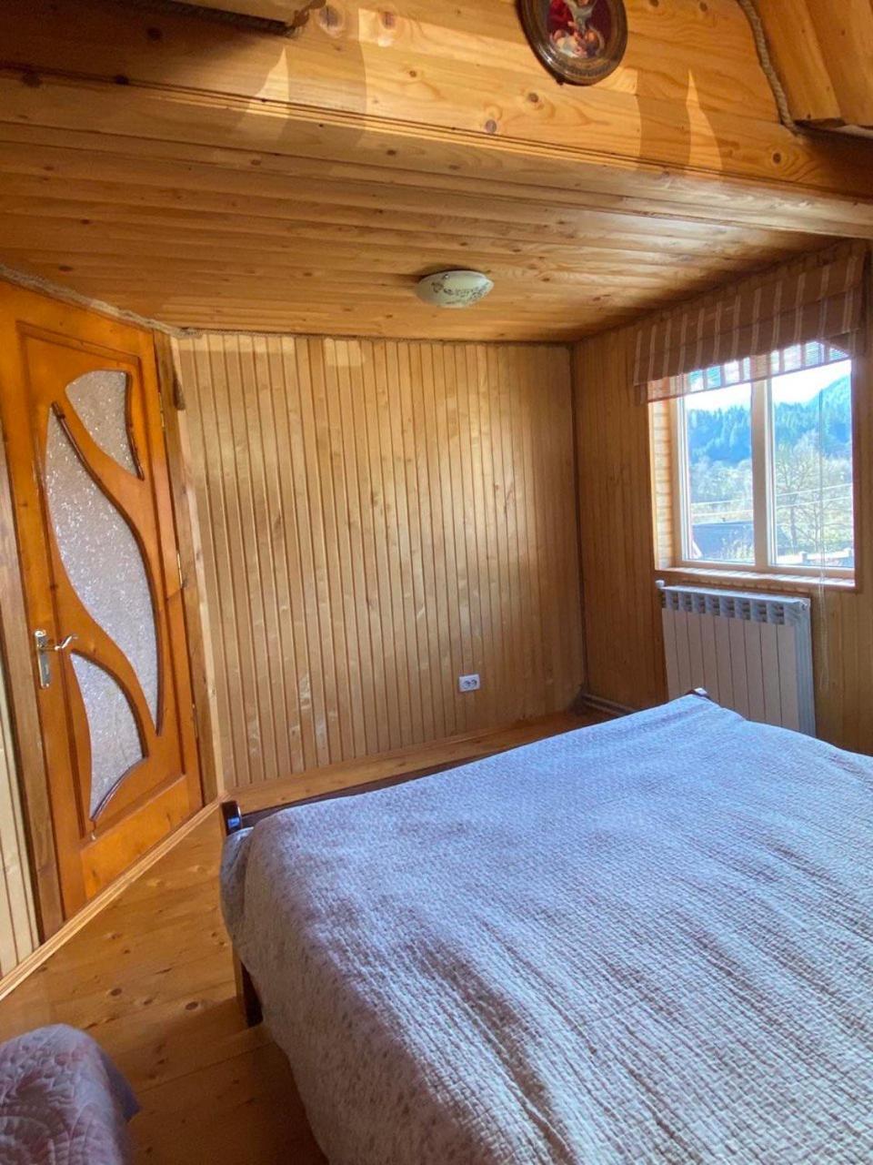 Appartement Domashnya Oselya à Verkhovyna Extérieur photo