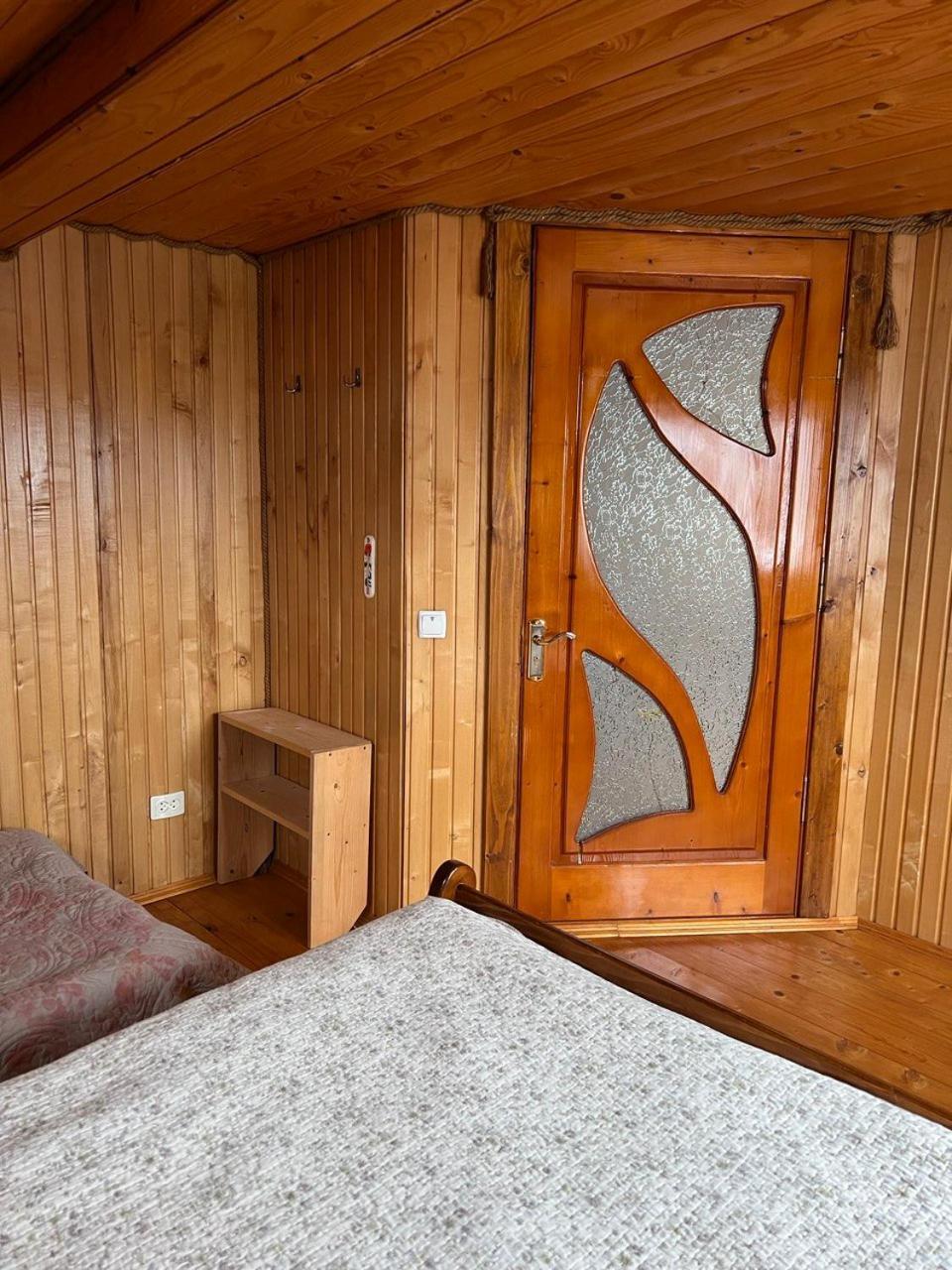Appartement Domashnya Oselya à Verkhovyna Extérieur photo