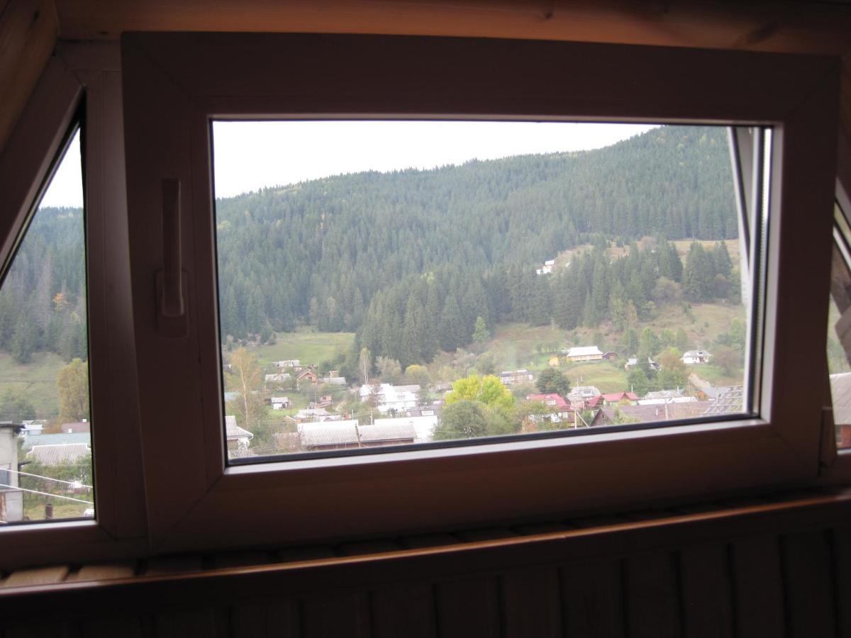 Appartement Domashnya Oselya à Verkhovyna Extérieur photo