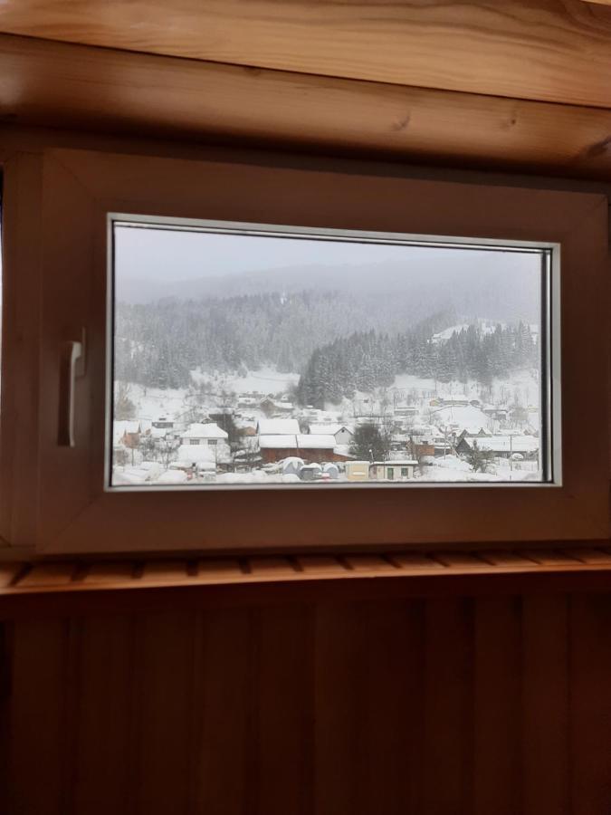 Appartement Domashnya Oselya à Verkhovyna Extérieur photo