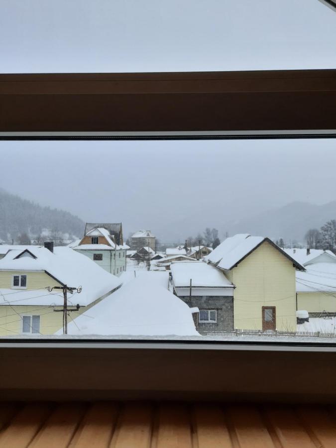 Appartement Domashnya Oselya à Verkhovyna Extérieur photo